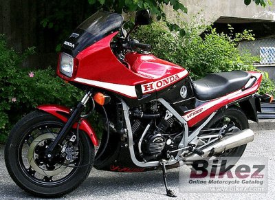 1985 Honda VF 1000 F photo